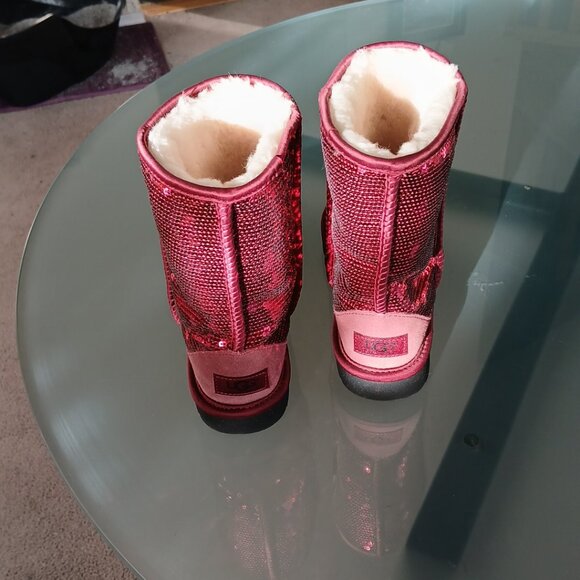 Vintage UGGS Sparkly Red Sequin Boots - Picture 6 of 8